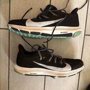 Nike Black and White Athletic Shoes with Classic Design